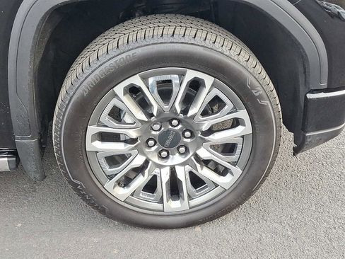 Used 2025 GMC Sierra 1500 Denali Ultimate image 8