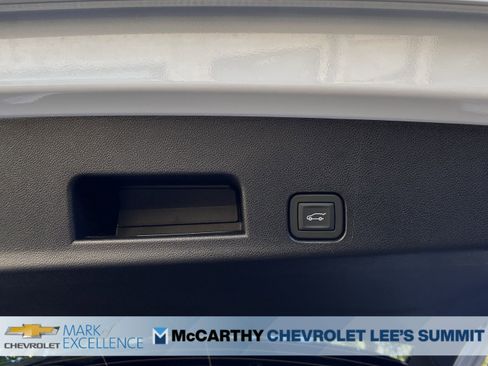 New 2026 Chevrolet Traverse LT w/ Sun and Wheel Package image 13