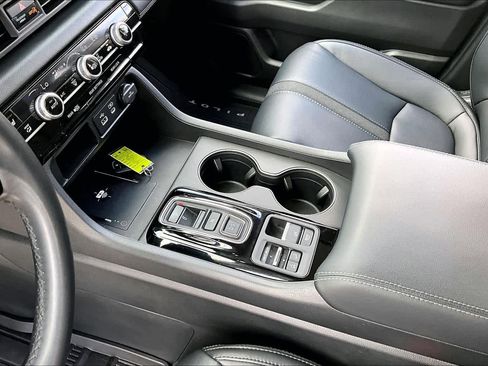 Certified 2025 Honda Pilot EX-L image 44