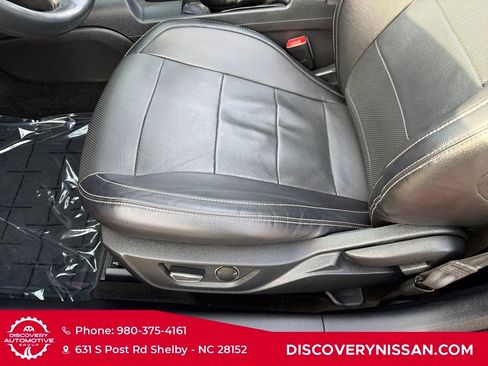 Used 2018 Ford Mustang Premium image 22