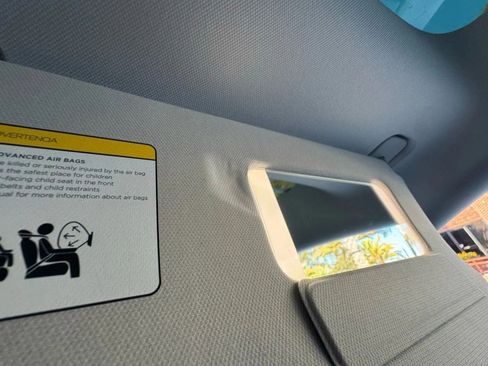 Used 2022 Tesla Model Y Long Range image 29