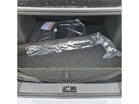 New 2025 Nissan Versa SR w/ Trunk Package image 18