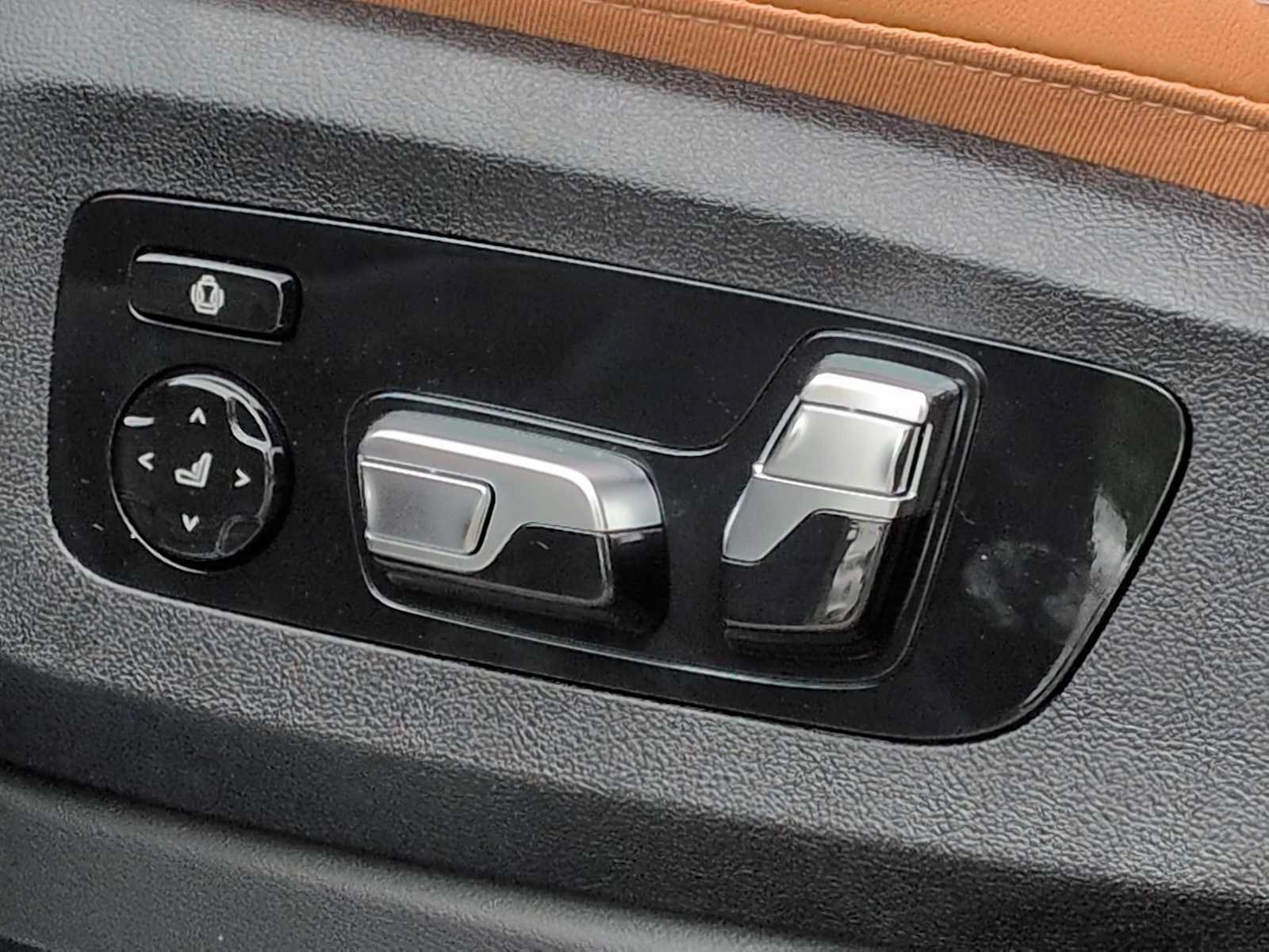 Used 2027 BMW X7 xDrive40i AWD/4WD image 18