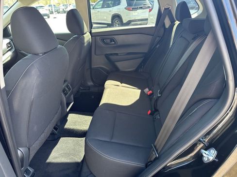 Used 2025 Nissan Rogue S image 11