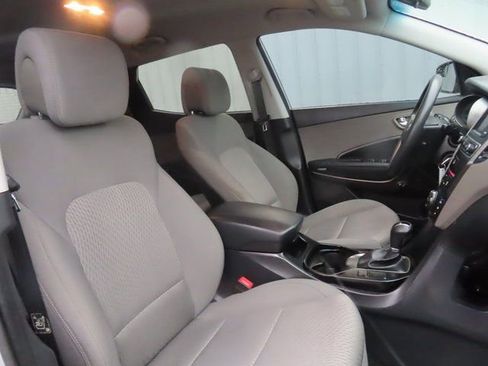 Used 2017 Hyundai Santa Fe Sport image 23