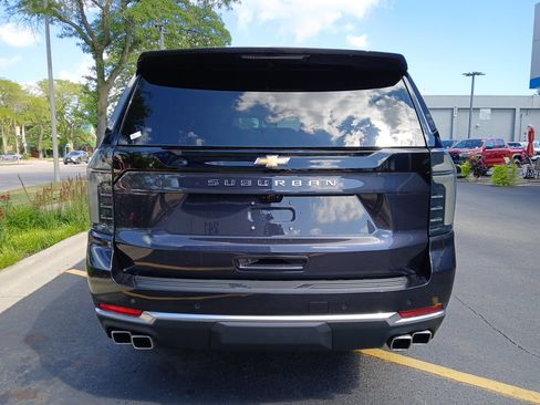 New 2025 Chevrolet Suburban High Country image 28