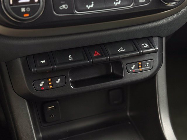 Used 2016 Chevrolet Colorado Z71 AWD/4WD image 31