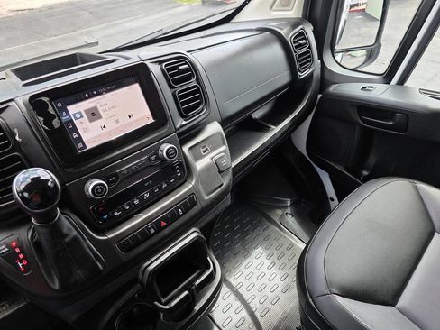 Used 2024 RAM ProMaster 2500 w/ Convenience Group image 31