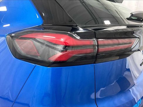 Used 2022 Chevrolet Bolt EUV Premier w/ Sun & Sound Package image 35
