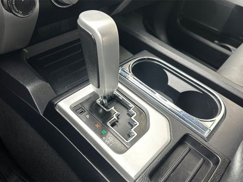 Used 2018 Toyota Tundra SR5 image 22