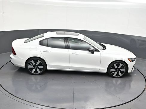 Certified 2024 Volvo S60 T8 Plus AWD/4WD image 22