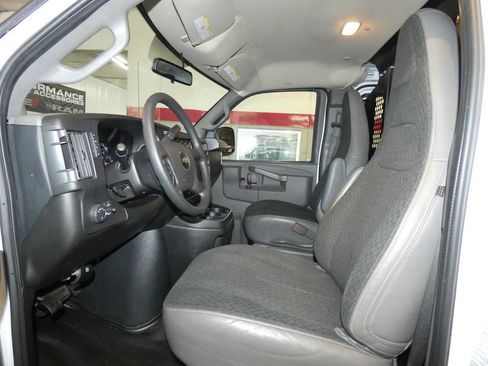 Used 2023 Chevrolet Express 2500 w/ Driver Convenience Package image 10