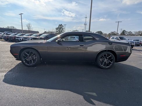 Certified 2023 Dodge Challenger SXT w/ Blacktop Package image 7