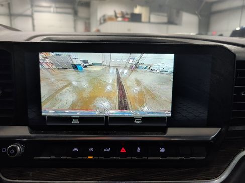 Used 2023 GMC Sierra 1500 Elevation image 11