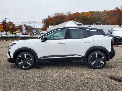 New 2026 Nissan Kicks SR w/ SR Premium Package image 2