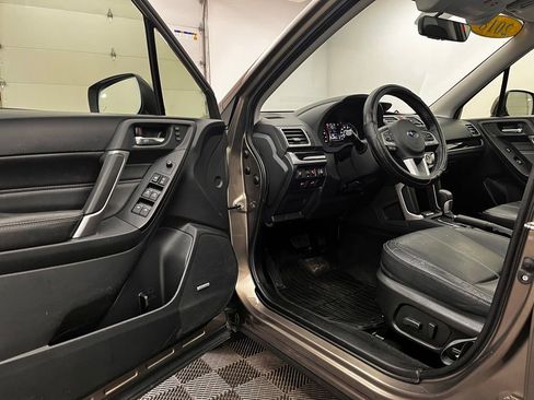 Used 2018 Subaru Forester 2.5i Touring w/ Popular Package #3B AWD/4WD image 21