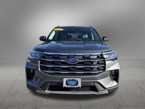 Used 2025 Ford Explorer Active w/ Active Comfort Package image 7