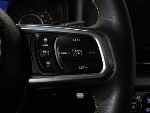 Used 2024 Jeep Wrangler Unlimited Sahara w/ Technology Group AWD/4WD image 37