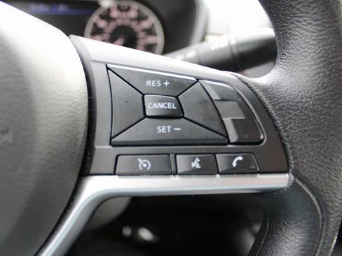 Used 2024 Nissan Altima 2.5 SV image 19