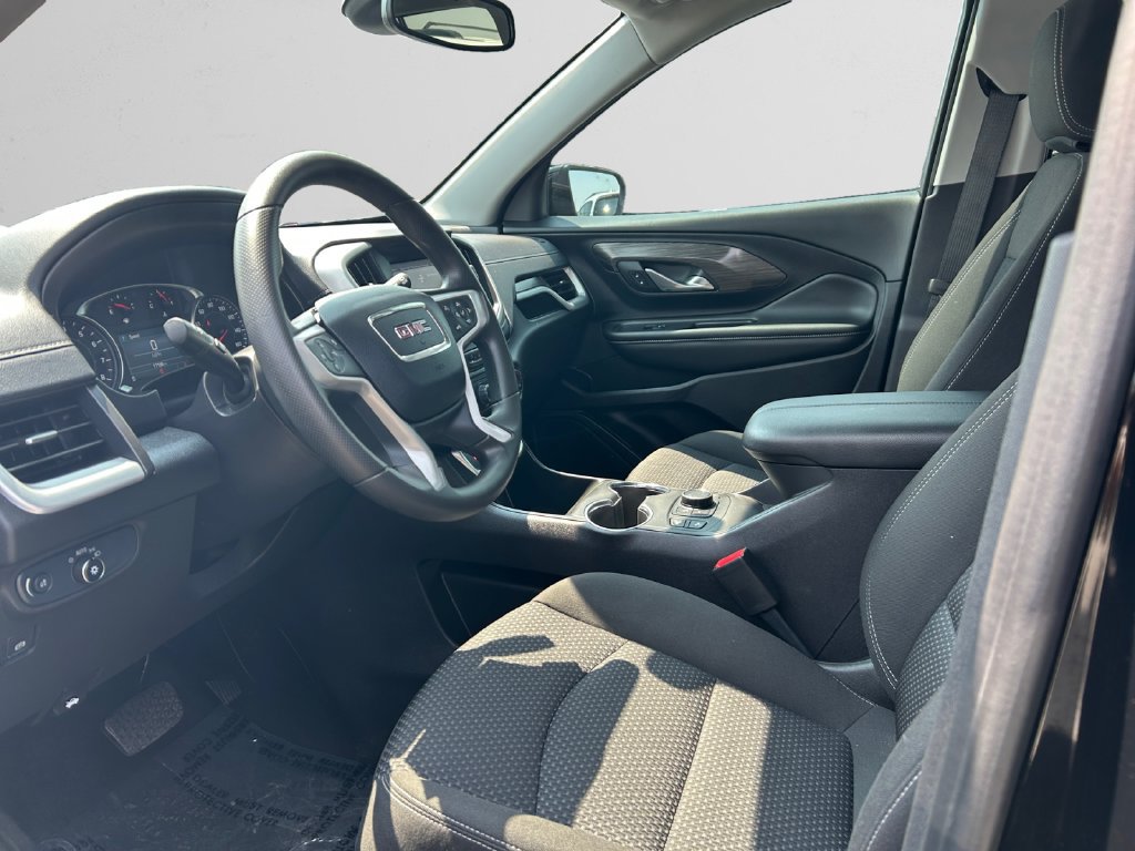 Used 2024 GMC Terrain SLE w/ Driver Convenience Package FWD image 10