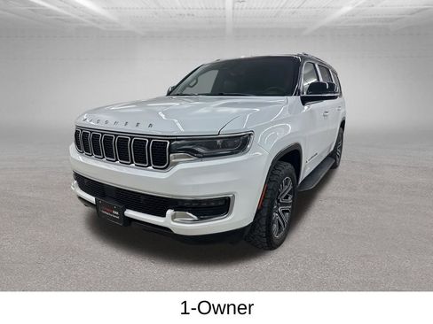 Used 2023 Jeep Wagoneer 4WD w/ Premium Group I image 8