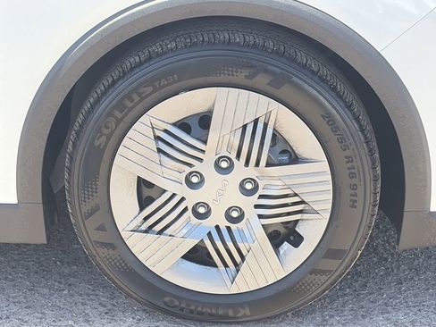 Certified 2026 Kia K4 FWD image 9