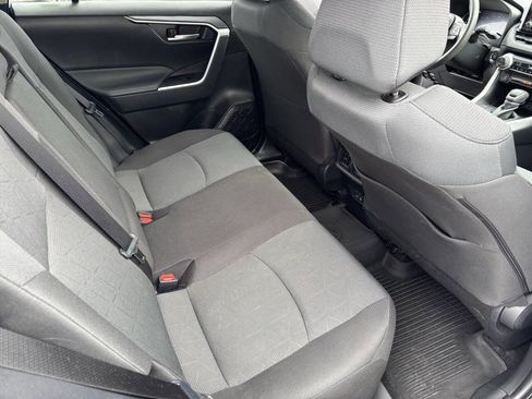 Used 2025 Toyota RAV4 XLE w/ Convenience Package image 21
