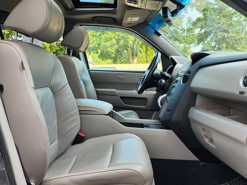 Used 2011 Honda Pilot EX-L image 19