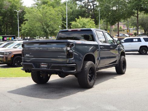Used 2021 Chevrolet Silverado 1500 Custom Trail Boss w/ Safety Confidence Package AWD/4WD image 9