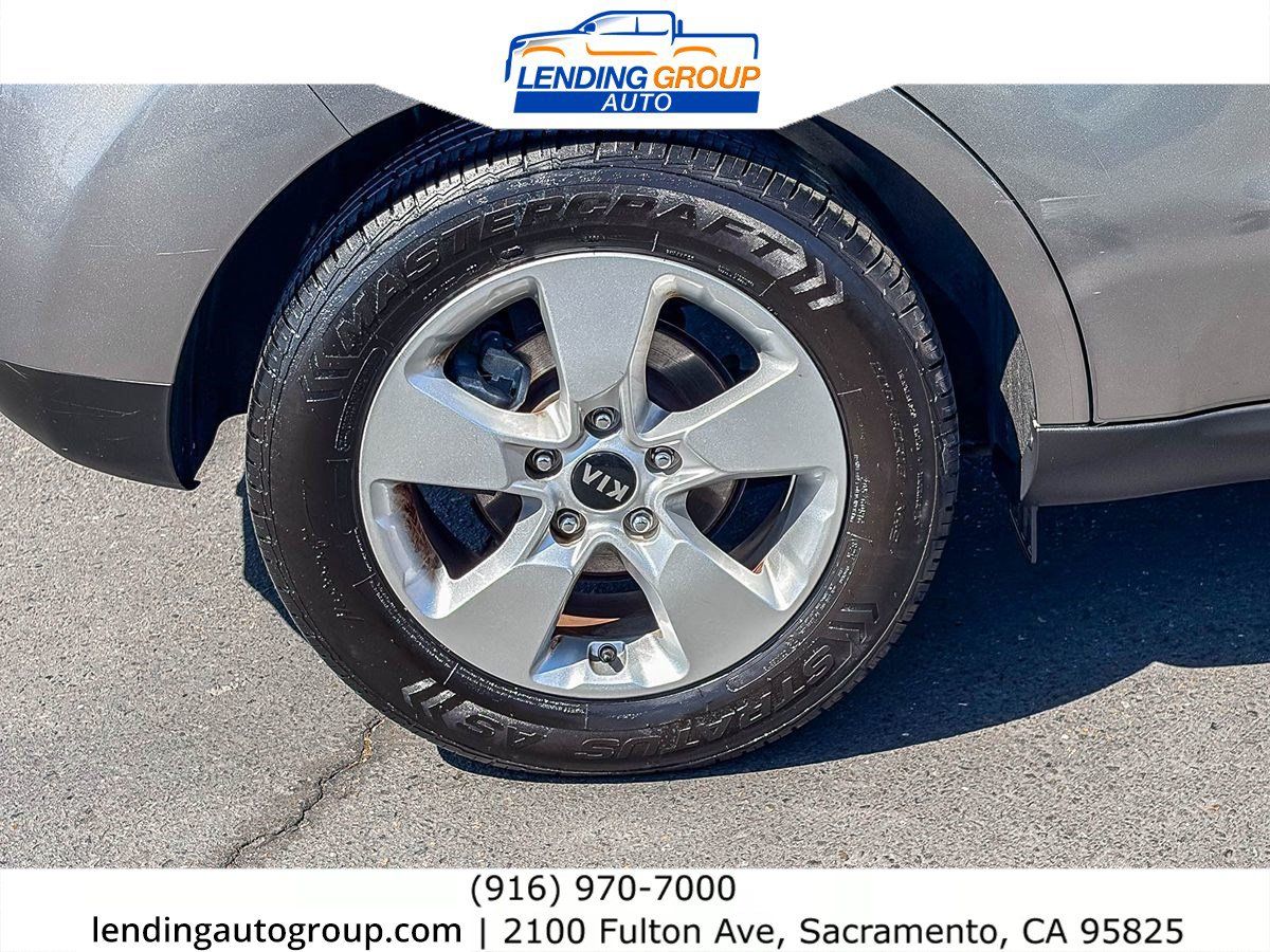 Used 2017 Kia Soul FWD image 10