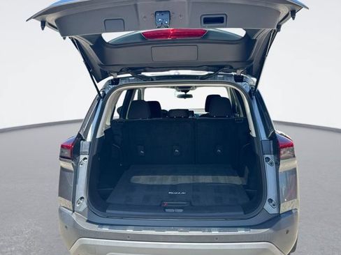 Used 2023 Nissan Rogue SV FWD image 17