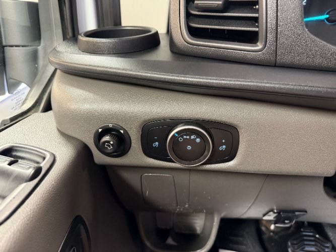 Used 2022 Ford Transit 350 DRW RWD image 18