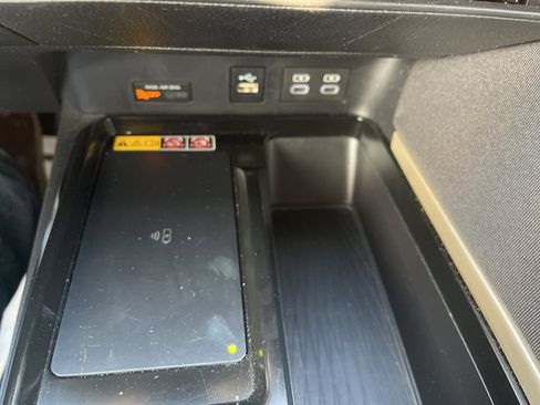 Used 2025 Toyota Camry LE image 18