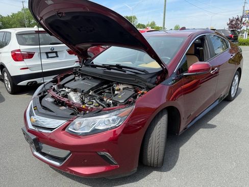 Used 2017 Chevrolet Volt Premier w/ Driver Confidence II Package image 22