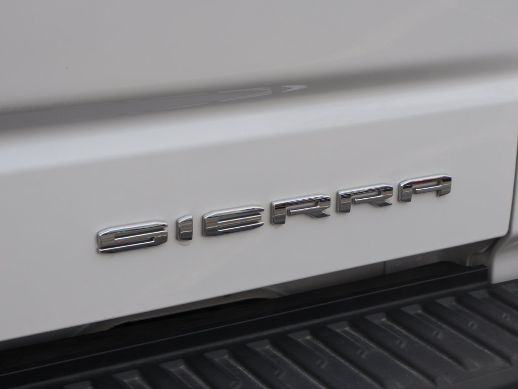 Used 2024 GMC Sierra 1500 Denali AWD/4WD image 8