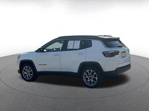Used 2025 Jeep Compass Limited AWD/4WD image 10