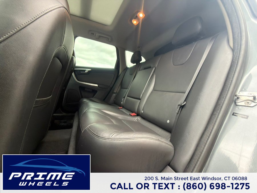 Used 2016 Volvo XC60 T6 AWD/4WD image 12
