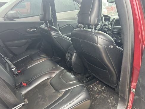 Used 2019 Jeep Cherokee Latitude Plus image 11