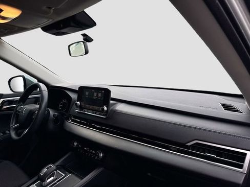 Used 2022 Mitsubishi Outlander ES image 29