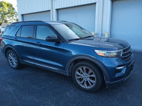 Used 2020 Ford Explorer XLT w/ Equipment Group 202A image 6