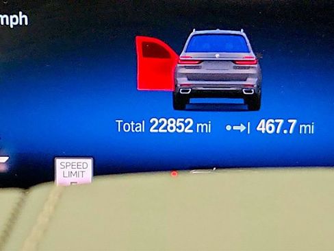 Used 2023 BMW X7 xDrive40i w/ Premium Package AWD/4WD image 16