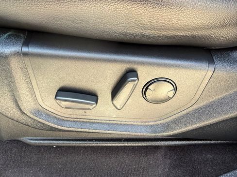 Used 2020 Ford Expedition XLT w/ Equipment Group 202A image 19