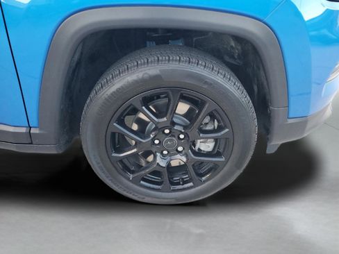 Certified 2025 Jeep Compass Latitude w/ Altitude Special Edition image 5