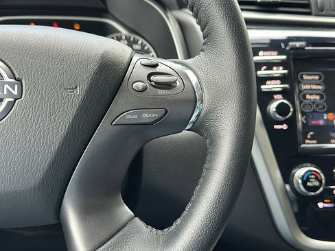 Certified 2024 Nissan Murano SV w/ SV Midnight Edition Package image 17