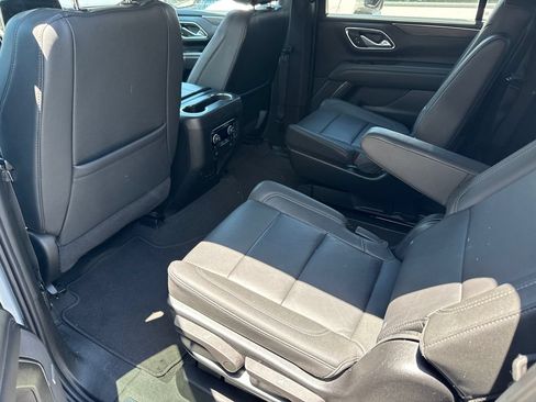 Used 2024 Chevrolet Suburban Z71 w/ Z71 Off-Road Package AWD/4WD image 3