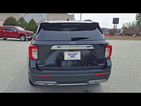 Certified 2021 Ford Explorer XLT w/ Equipment Group 202A AWD/4WD image 7
