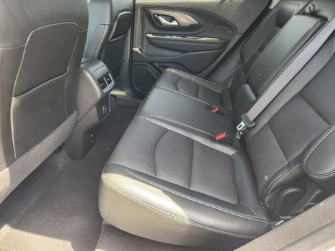 Used 2023 GMC Terrain SLT w/ Infotainment Package II FWD image 29