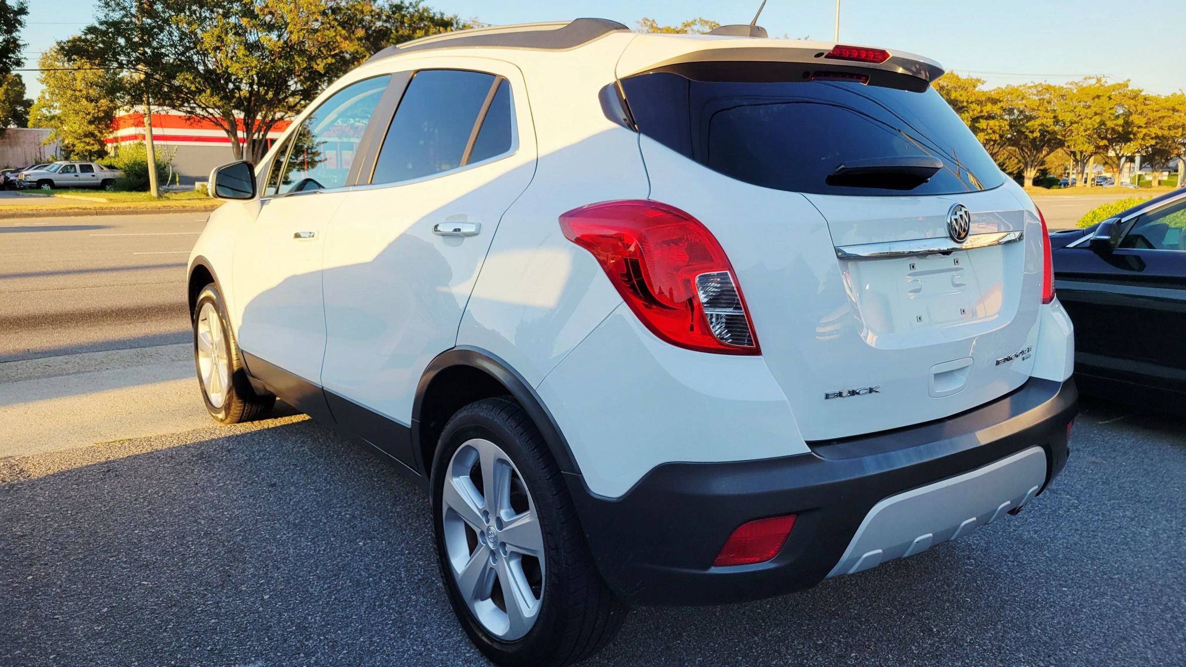 Used 2016 Buick Encore Convenience AWD/4WD image 3