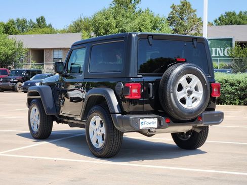 Used 2022 Jeep Wrangler Sport AWD/4WD image 5