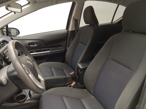 Used 2015 Toyota Prius C Two image 17